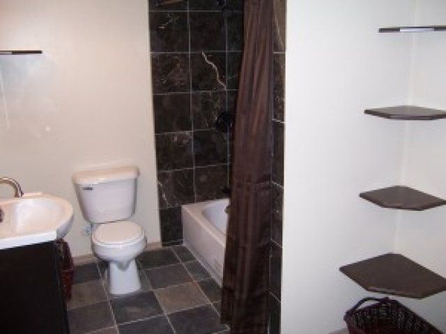 Bathroom of 308 S 49 St | DiBar Enterprises