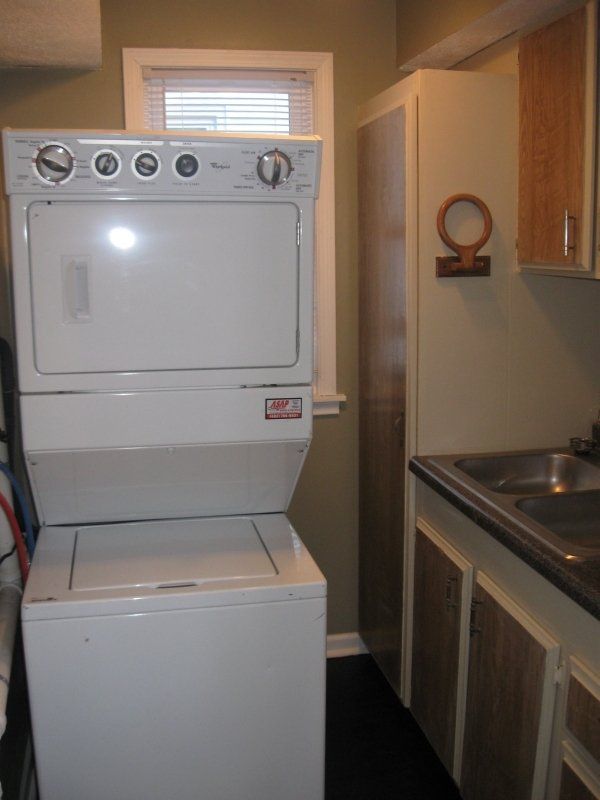 Washer and dryer in 3312 Howard St, DiBar Enterprises.