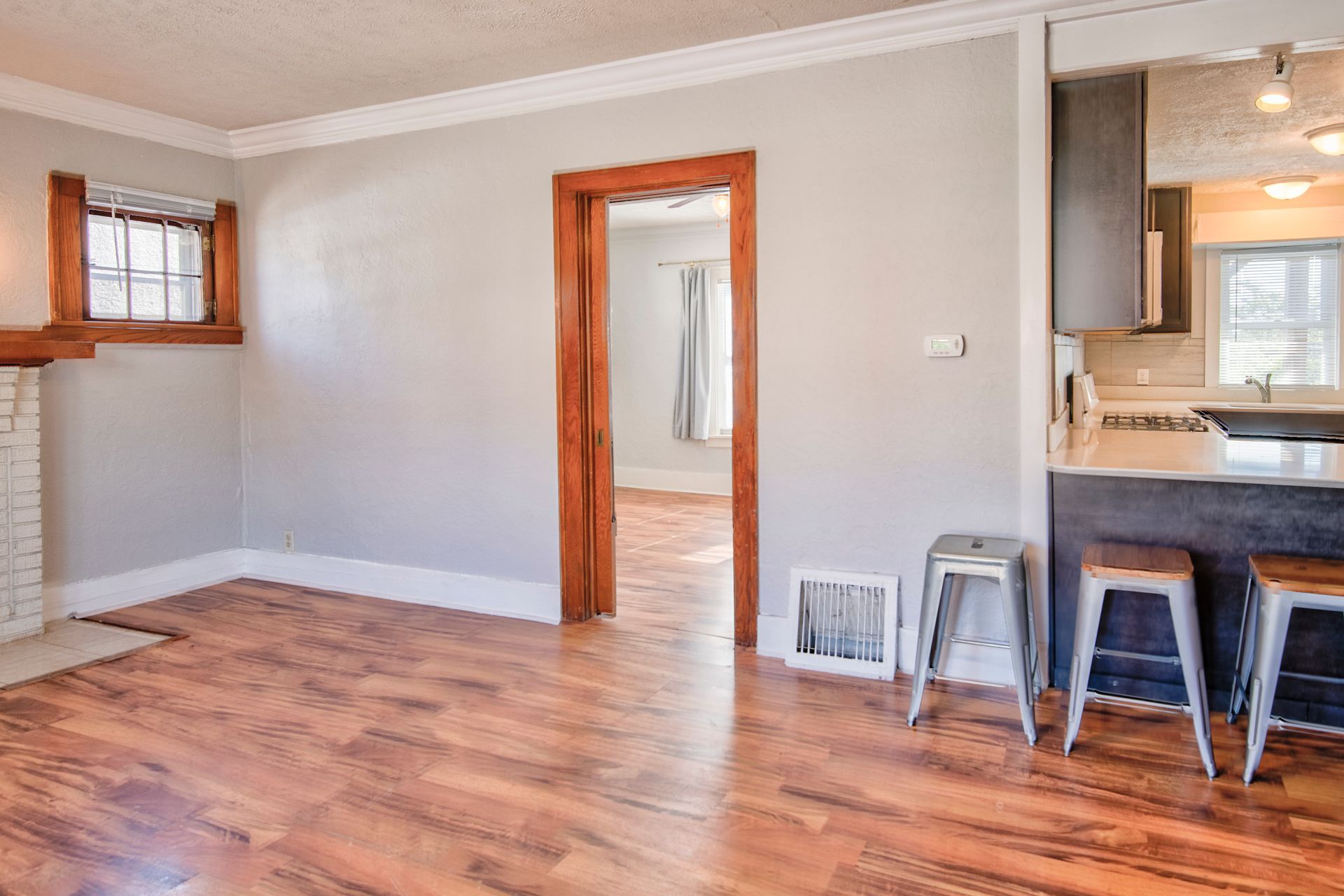 563 s 35th street living room