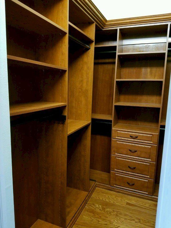 Walk In Custom Closet System