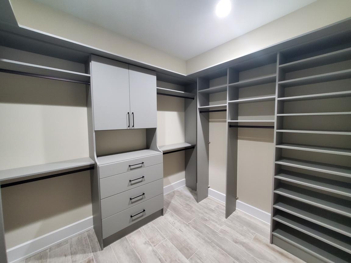 Custom Closet System