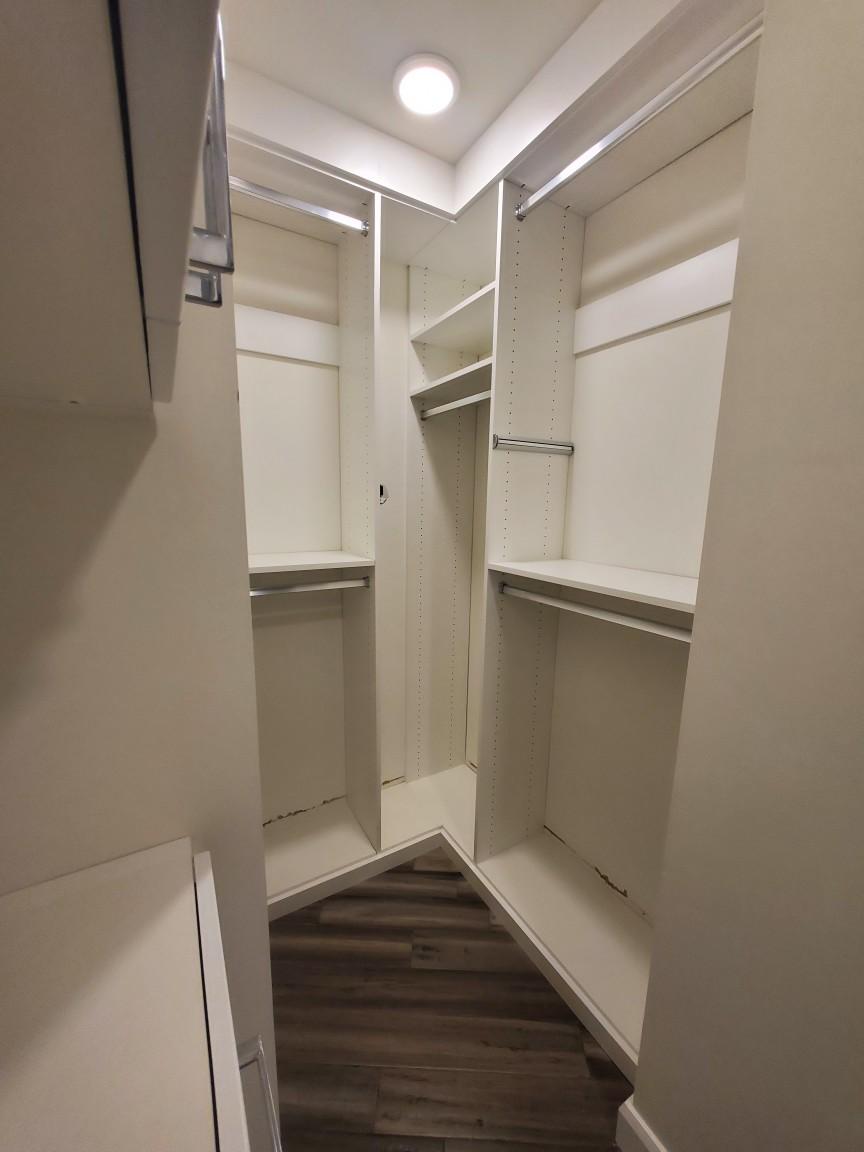 Custom Closet System
