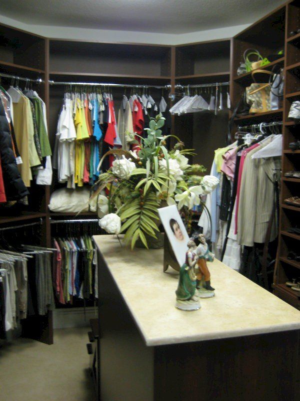 Coco Custom Walk In Closet System
