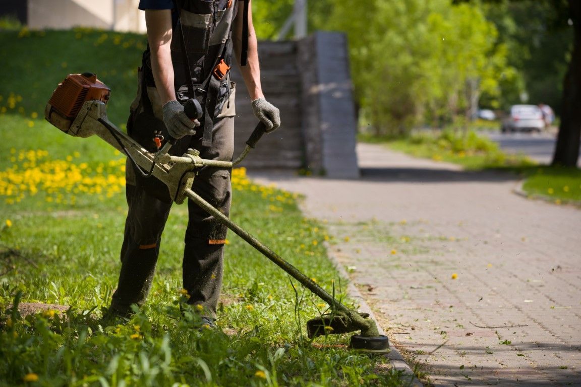 An Image of Lawn Mowing Service in Edinburg, TX