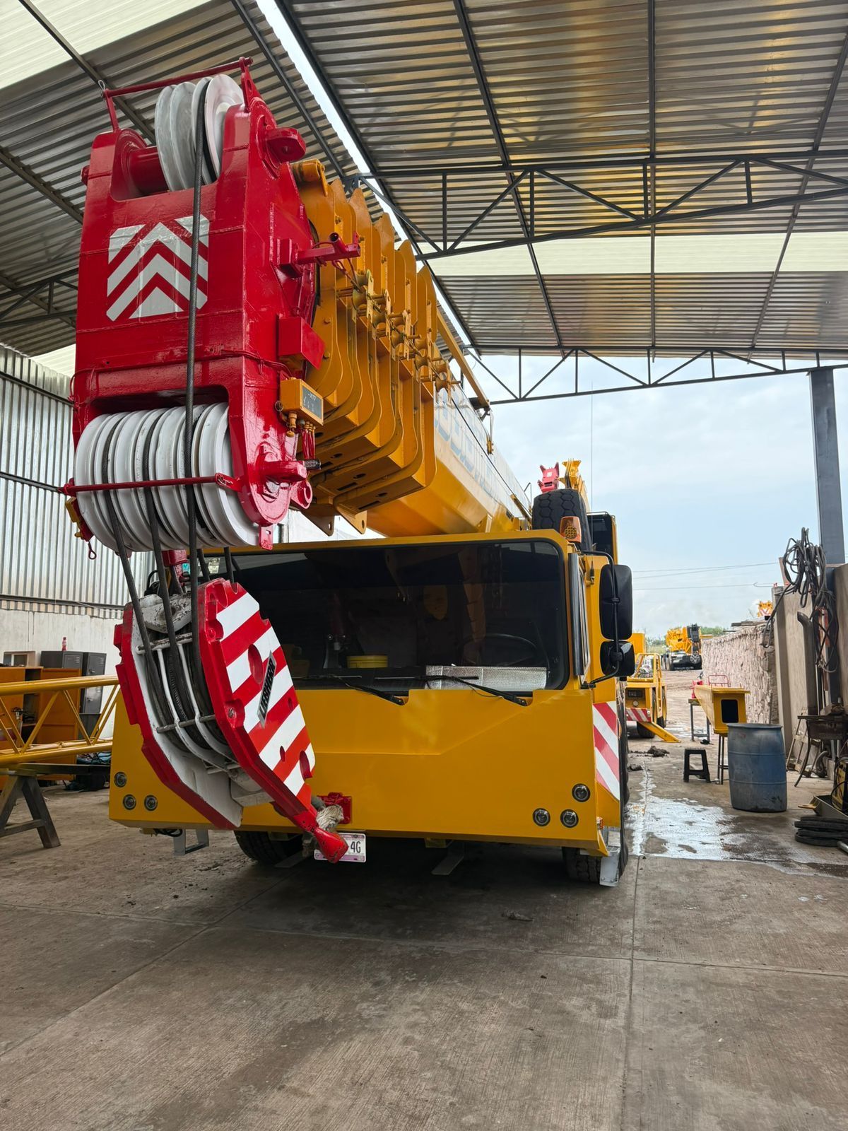 LOGÍSTICA SALAZAR - RENTA DE GRÚAS HIAB