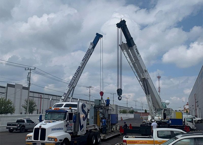 LOGÍSTICA SALAZAR - EQUIPOS ESPECIALIZADOS