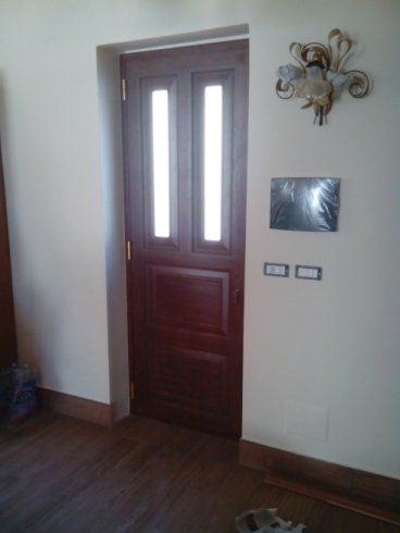 porta da interni con struttura in alluminio