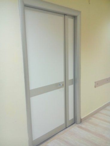 porta da interni bianca in alluminio