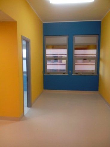 porte azzurre in alluminio