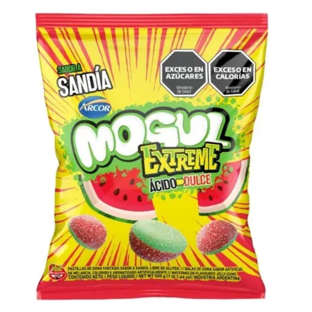 Una bolsa de caramelos de sandía mogui extreme
