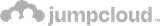 O logotipo da JumpCloud, com um formato de nuvem cinza e o texto 