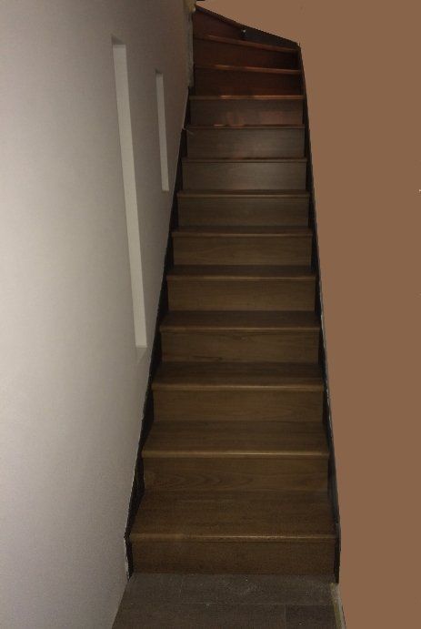 Scala interna in legno