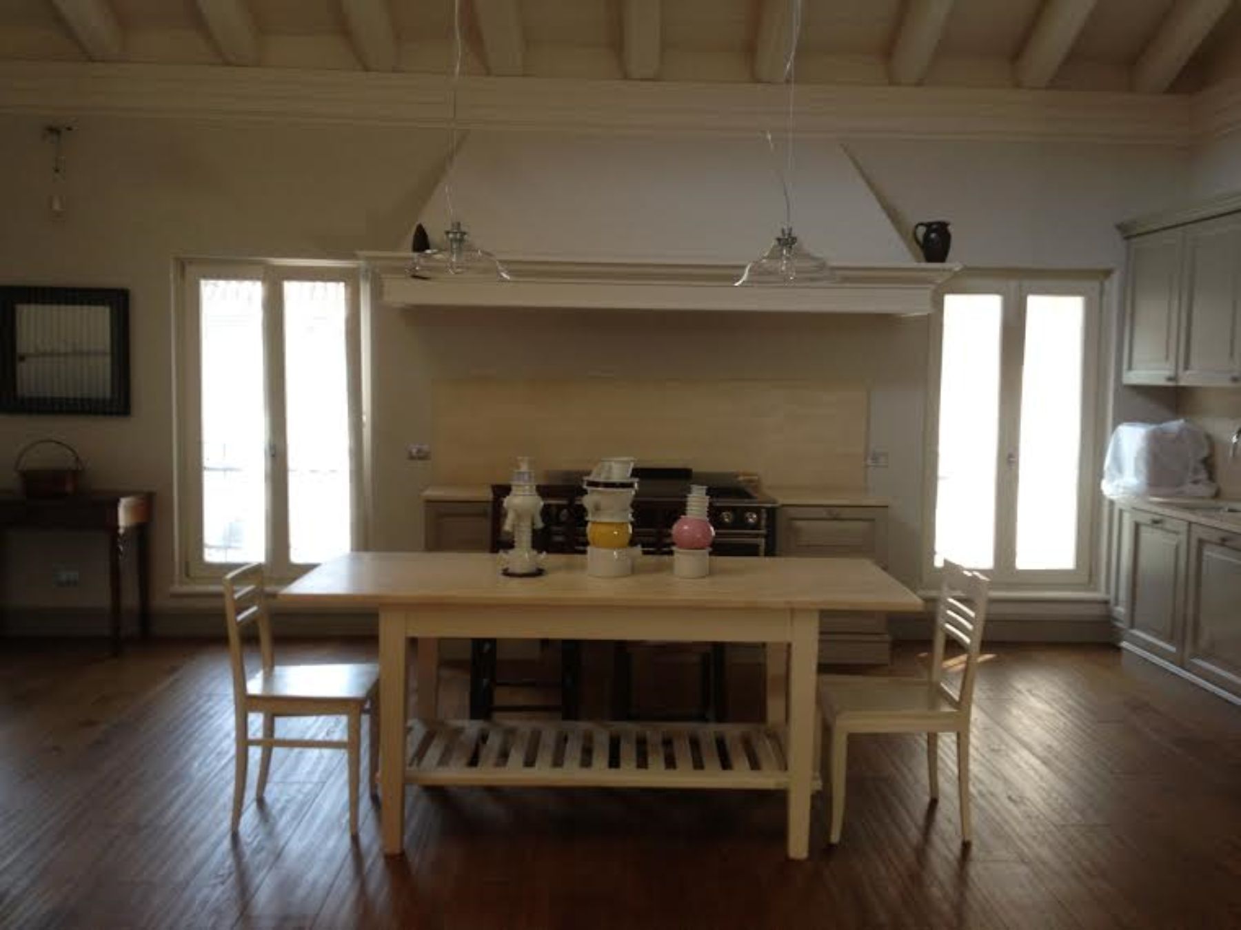 Mobili sala da pranzo in legno