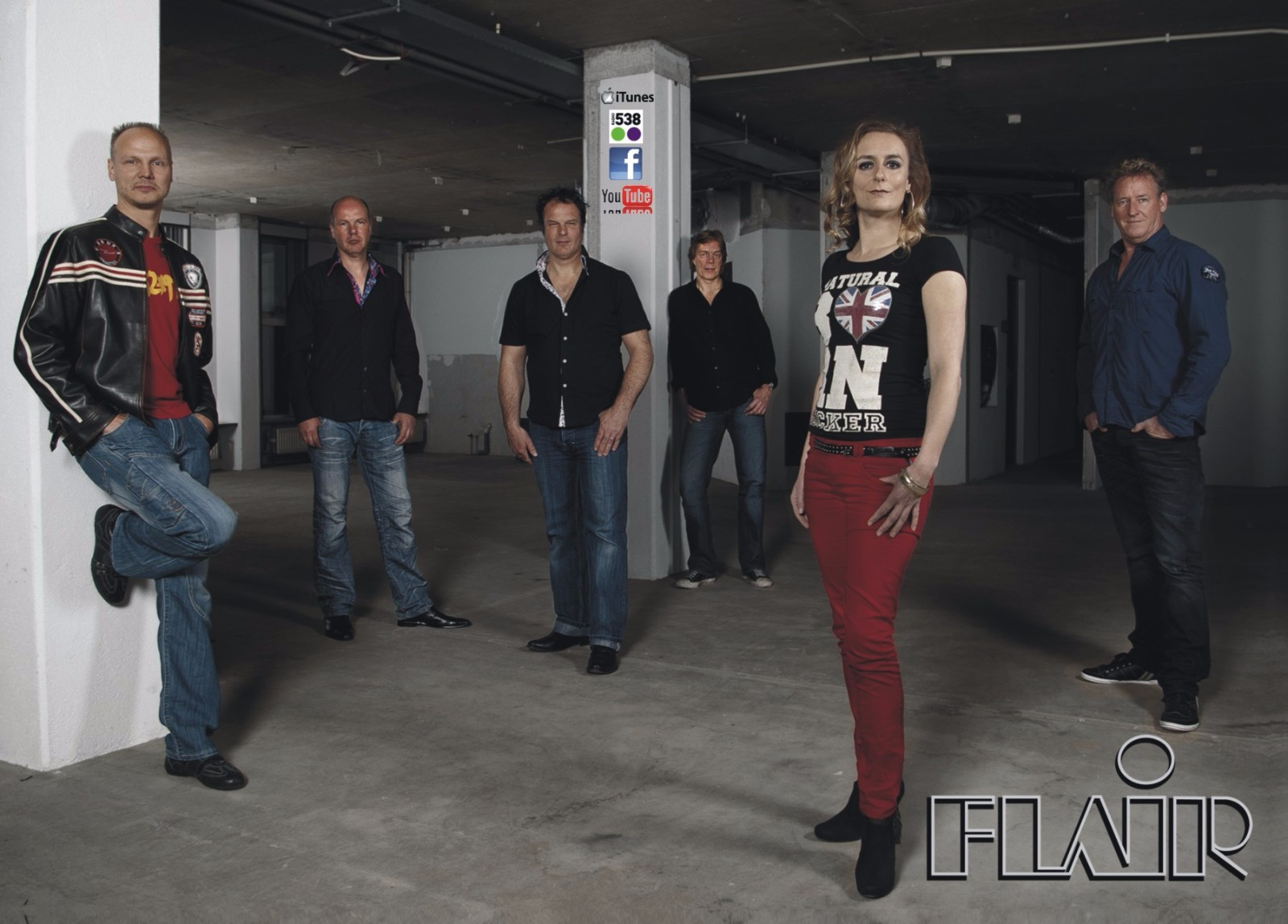 Coverband Flair bij café Tante Pietje Coverband Flair bij café Tante Pietje