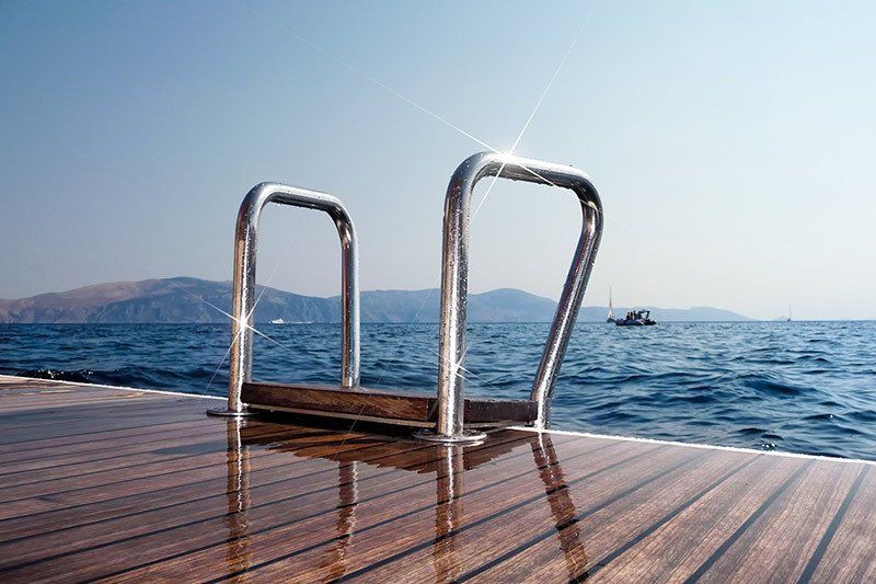 Boat, Yacht Painting and Varnishing
