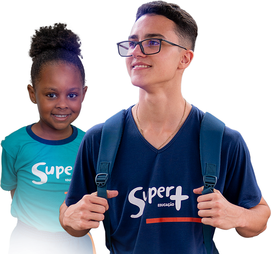 um menino e uma menina estão vestindo camisas que dizem super+