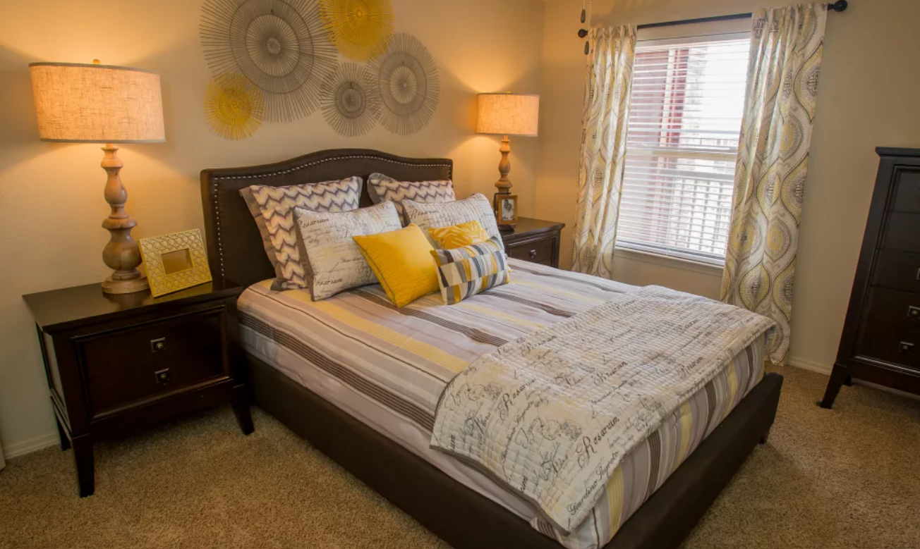 Icon Bedroom Photo