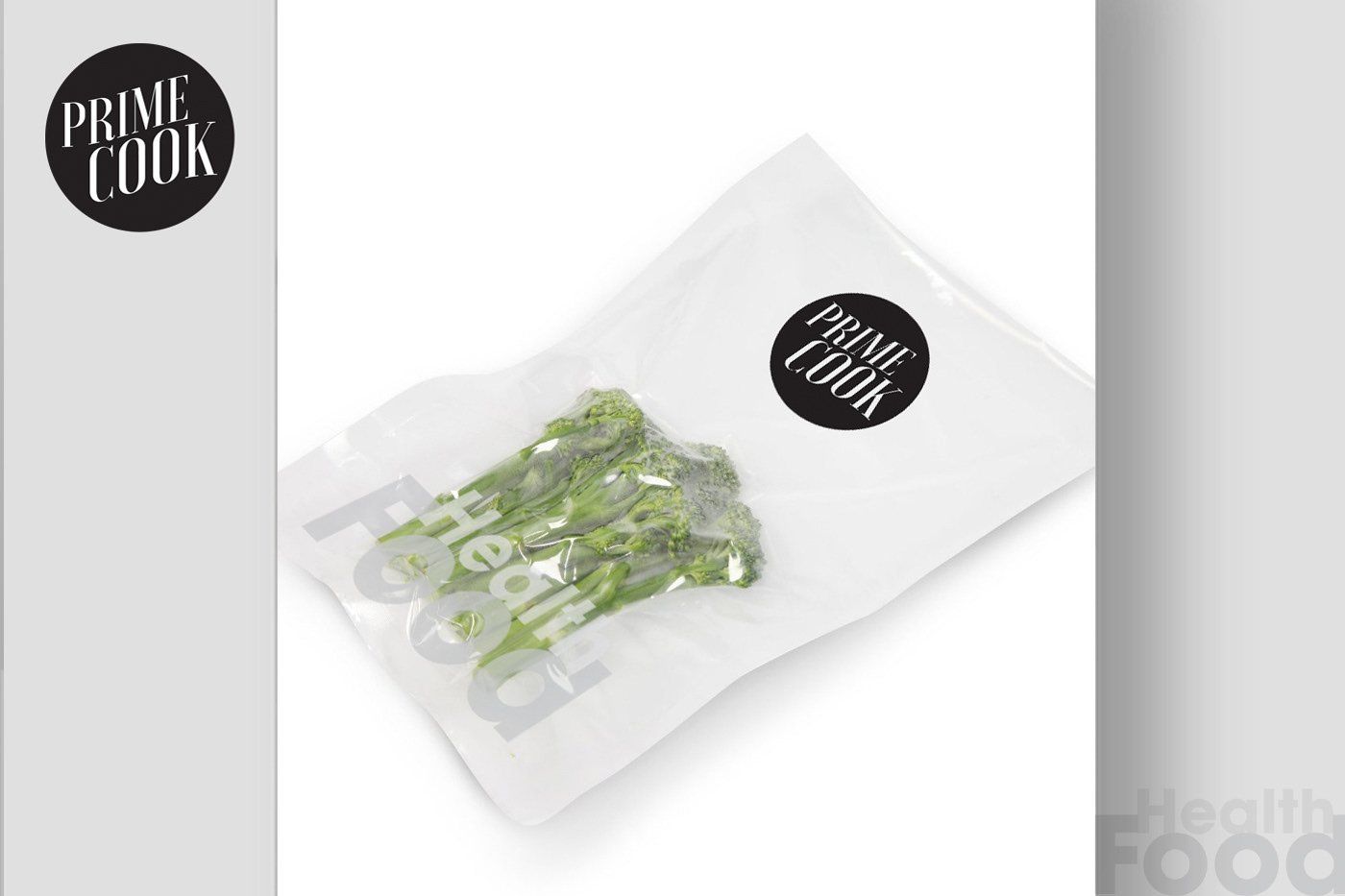 Um saco selado a vácuo de verduras do cozinheiro principal