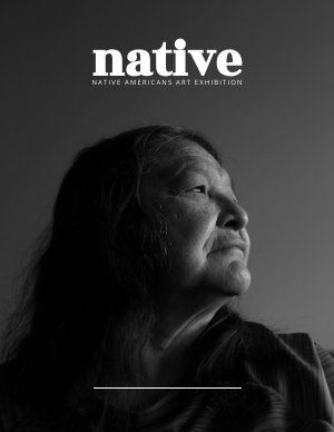 Uma foto em preto e branco de uma mulher intitulada nativa