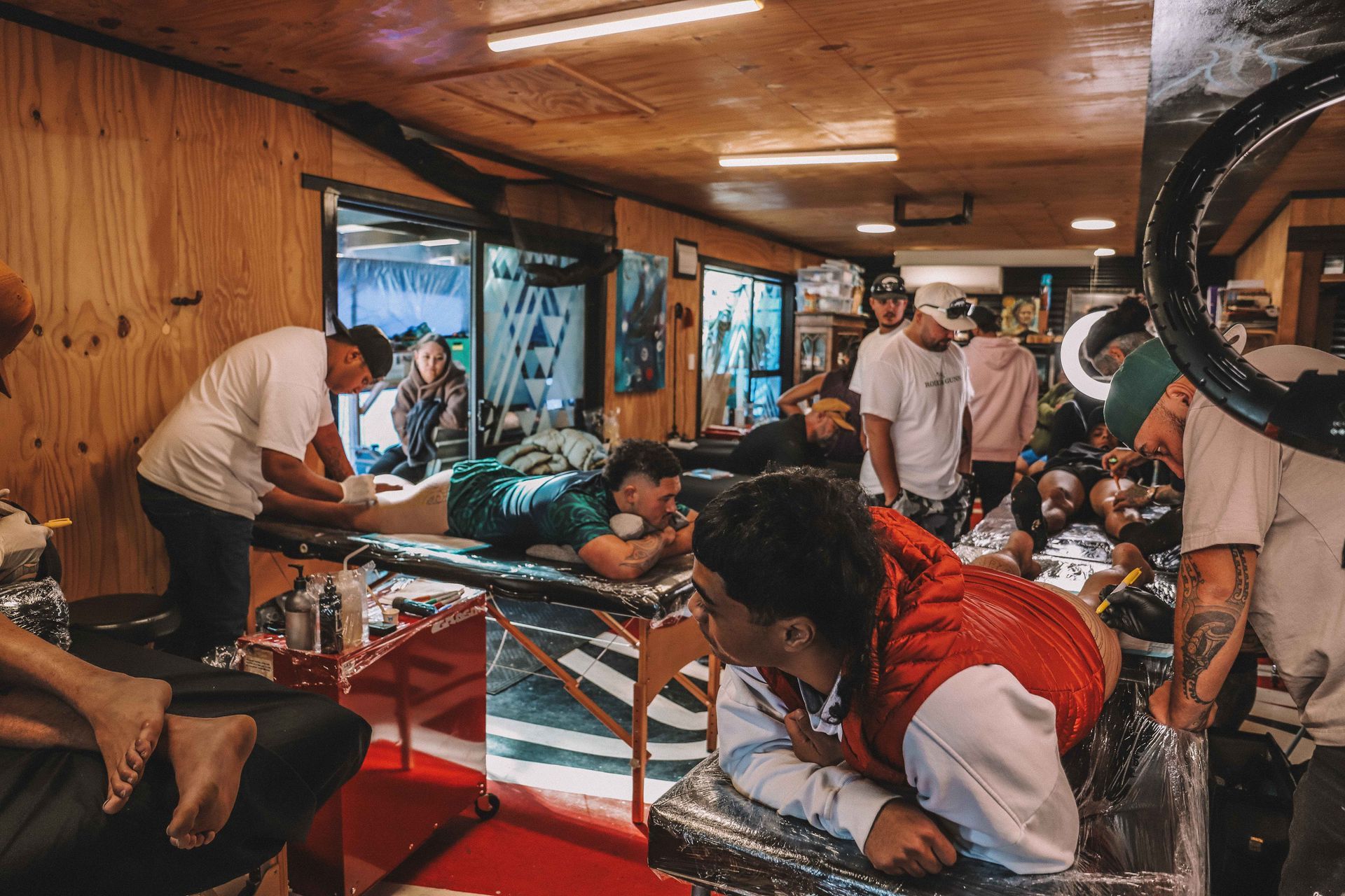 A group of people are getting puhoro