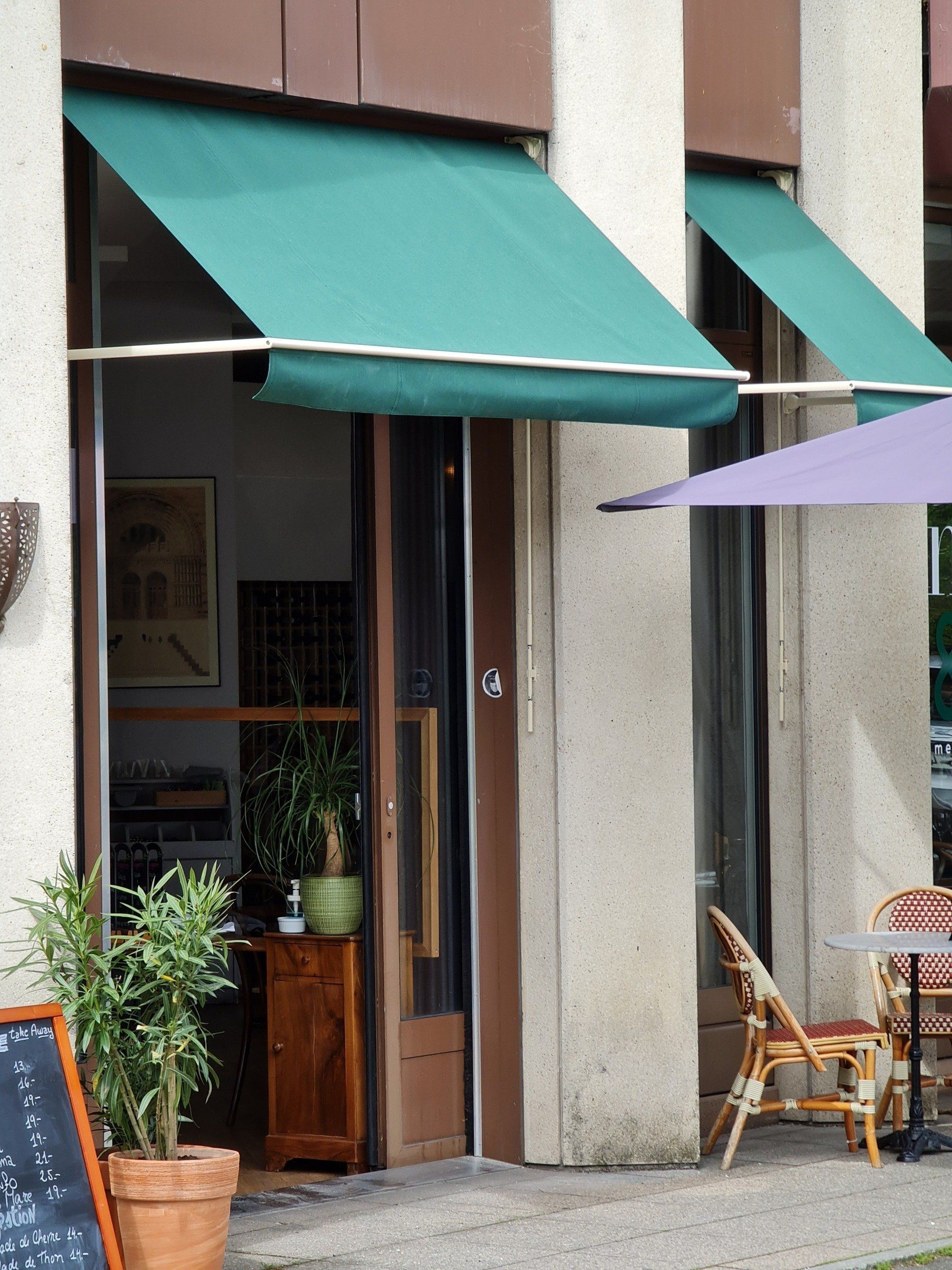 Easystores - Tente solaire devanture de restaurant