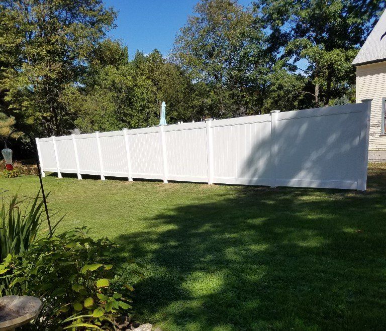 Privacy Vinyl Fence Company in Norway, Oxford, Auburn, Portland & Lewiston, ME