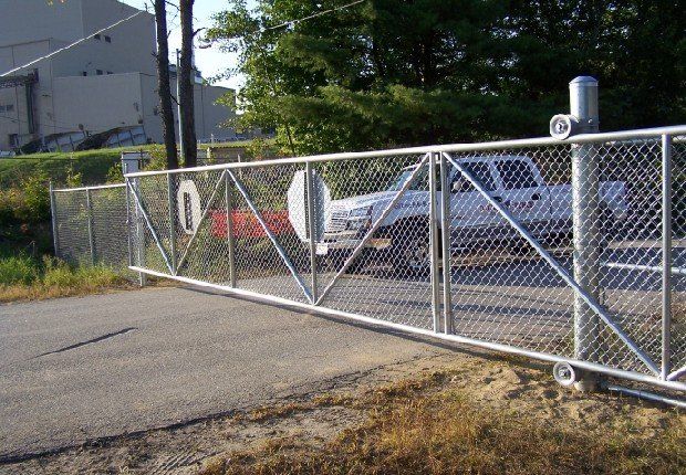 Guard Rail Fence Company in Conway & Ossipee, NH; Windham & Farmington, ME