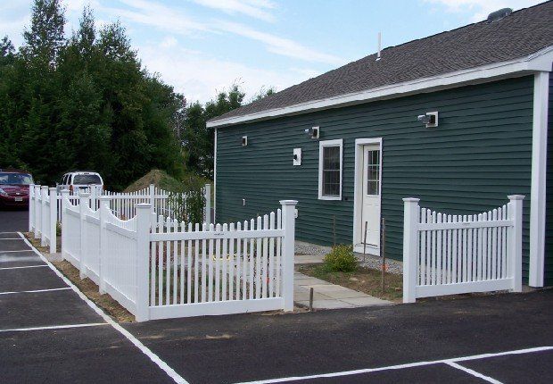 Spaced Picket Vinyl Fence Company in Norway, Oxford, Auburn, Portland & Lewiston, ME
