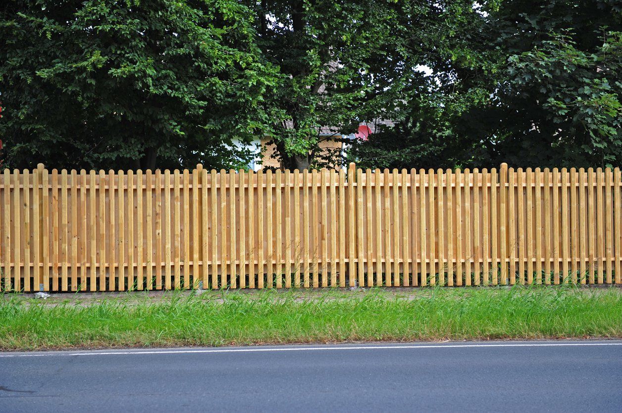 Spaced Picket Fence Company in Norway, Oxford, Auburn, Portland & Lewiston, ME