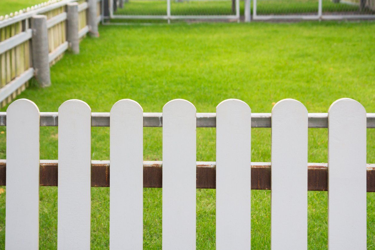 Spaced Picket Fence Company in Conway & Ossipee, NH; Windham & Farmington, ME