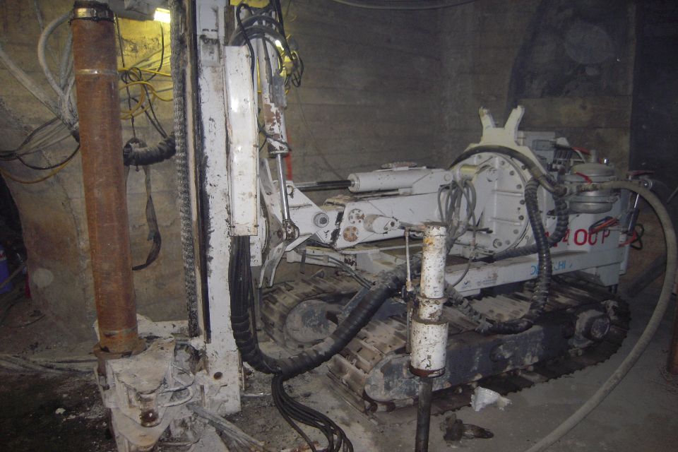 Druckluft-Bohrmaschine