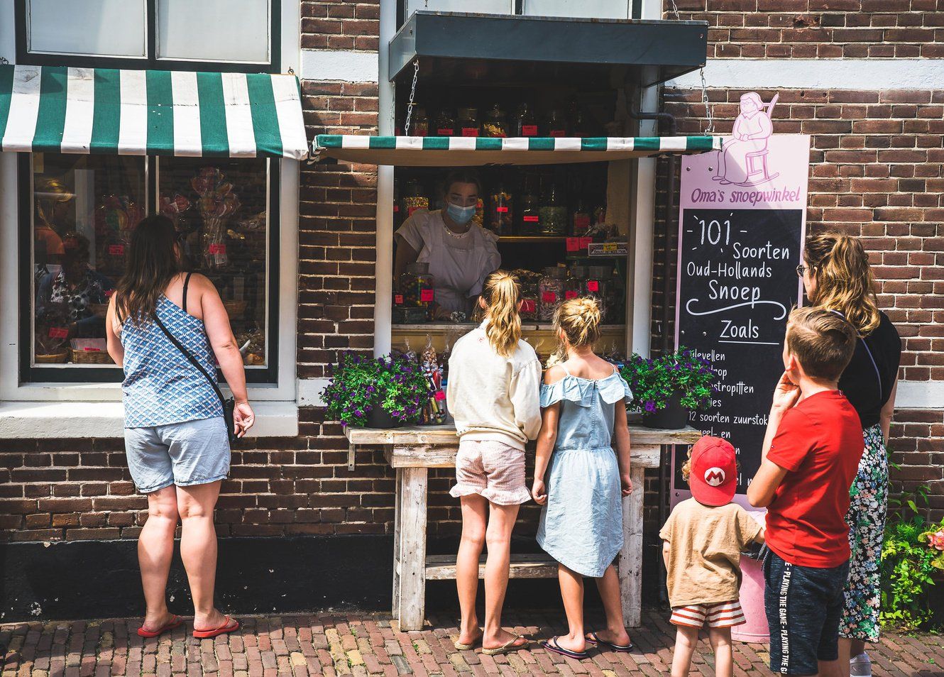 GRANDMA'S CANDY STORE