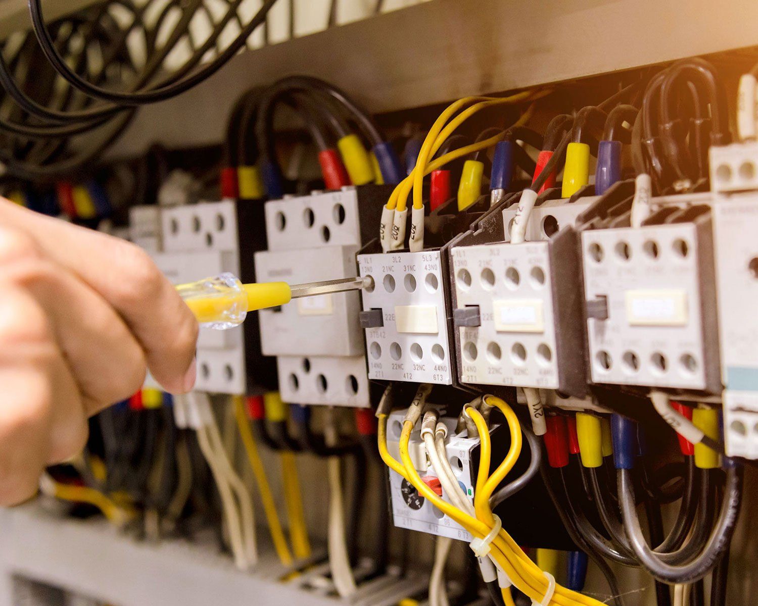 impianti elettrici ed automazioni