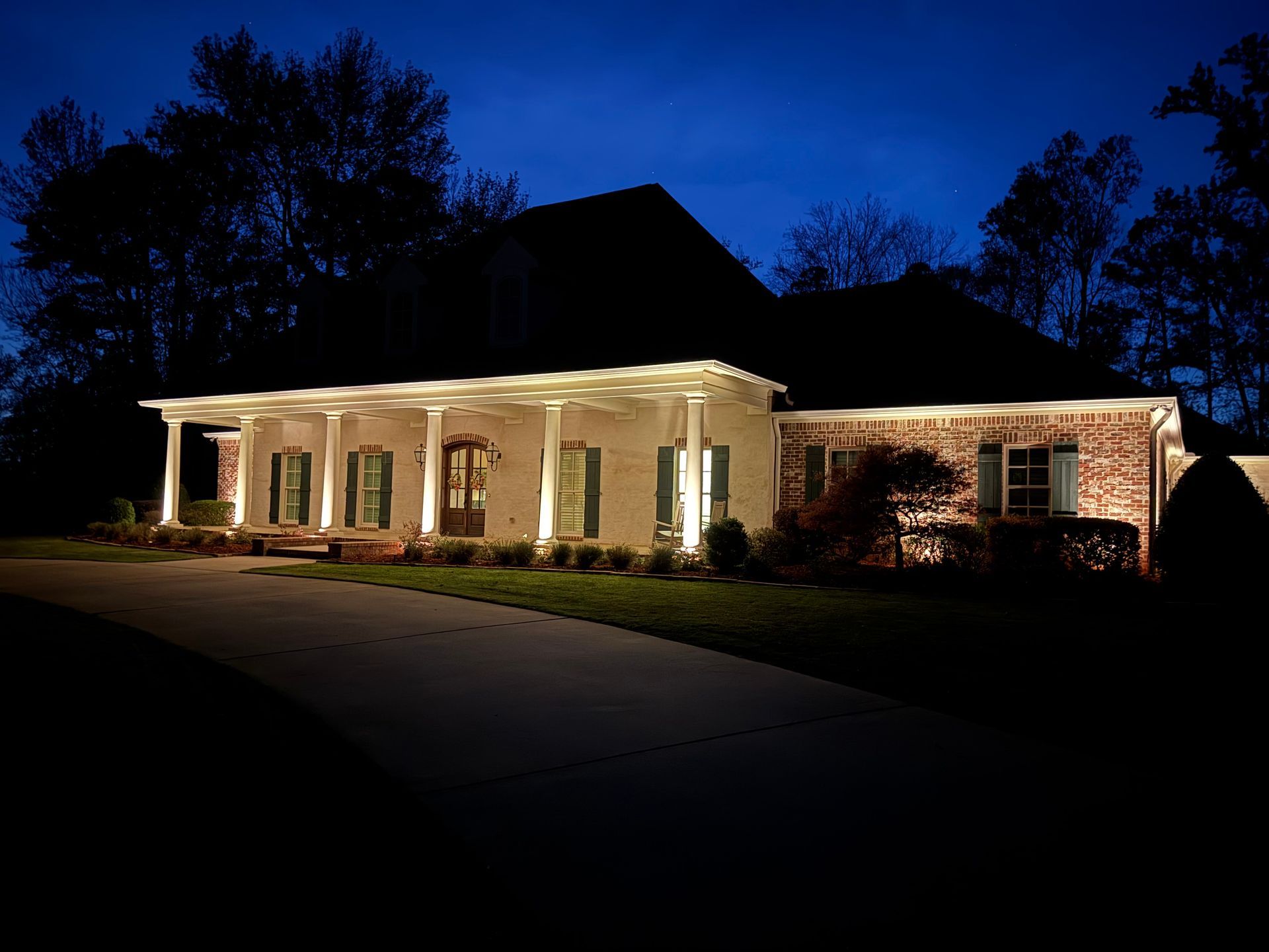 Landscape Lighting — Farley Avenue Leeds, AL  — The Nelson Team