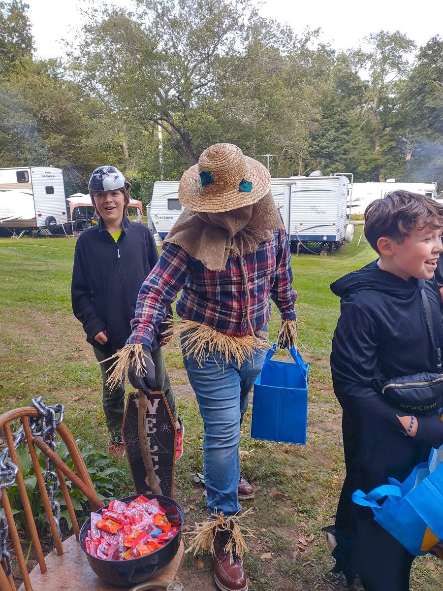 Camper's Candids - Photo 056