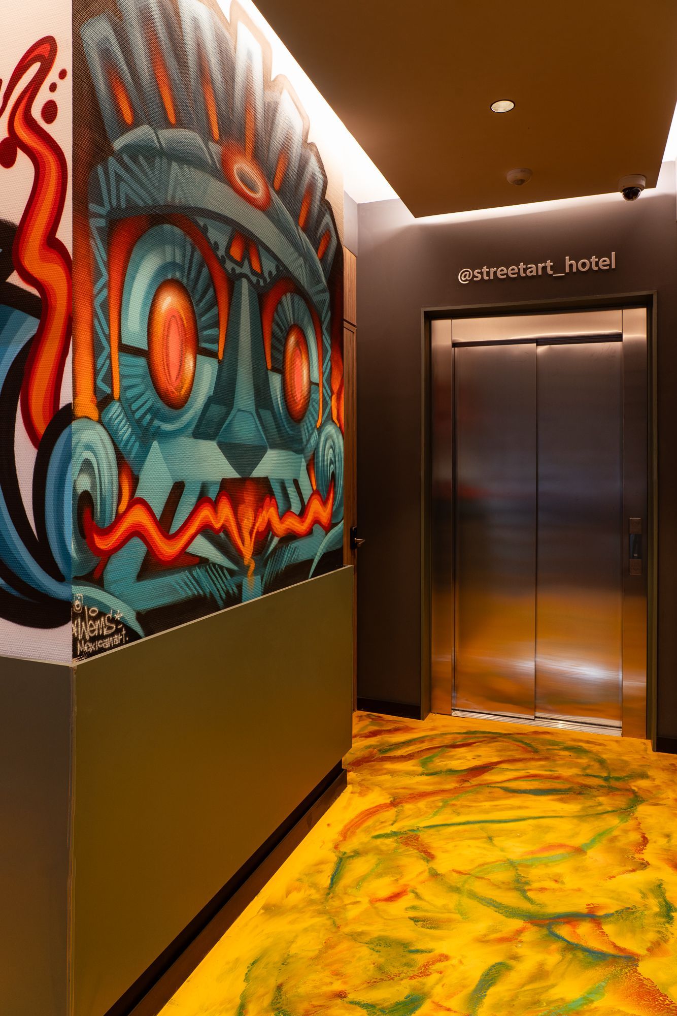 Mural Street Art Hotel