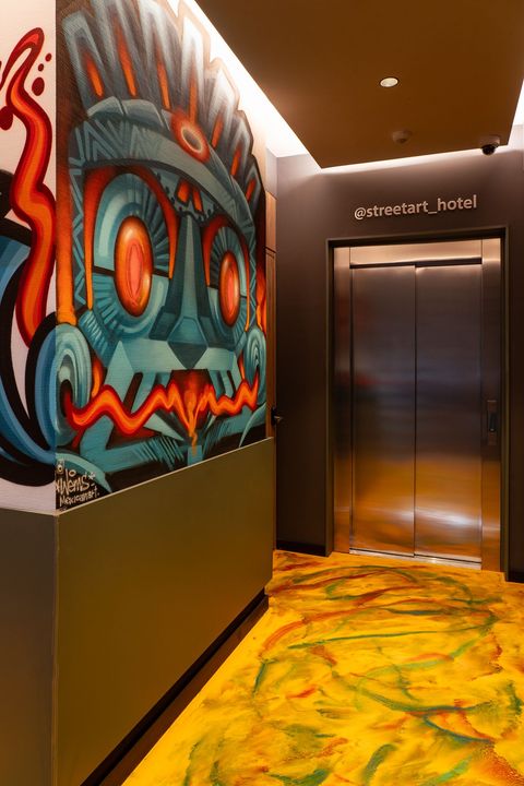 Mural Street Art Hotel