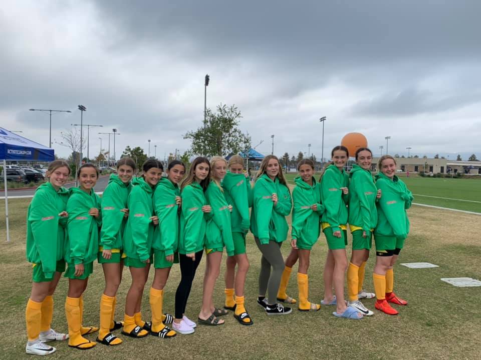 Women's Football Team Sideview Pose — Football Clubs in Kingscliff, NSW Women's Football Team Sideview Pose — Football Clubs in Kingscliff, NSW