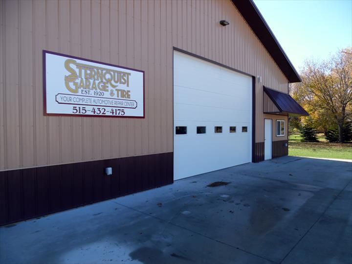 A garage with a sign that says sternquist garage