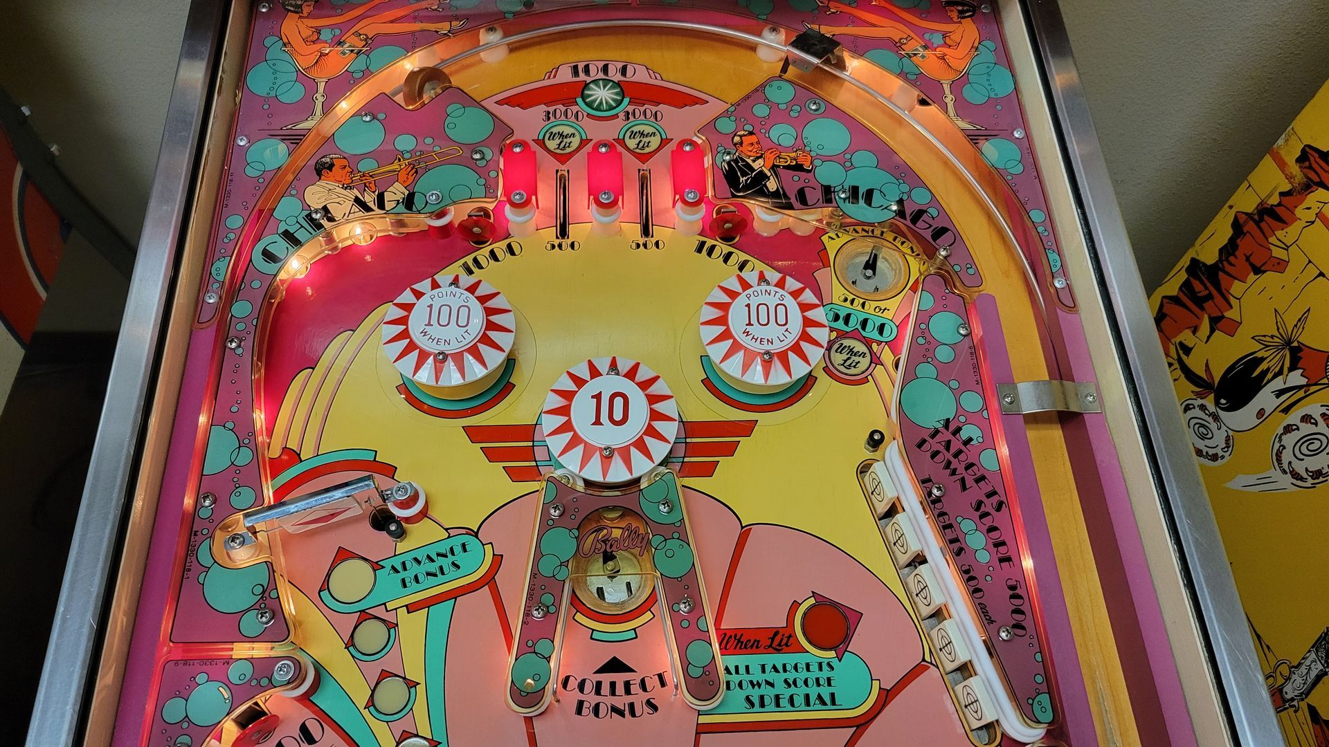 A pinball machine with the number 10 on it