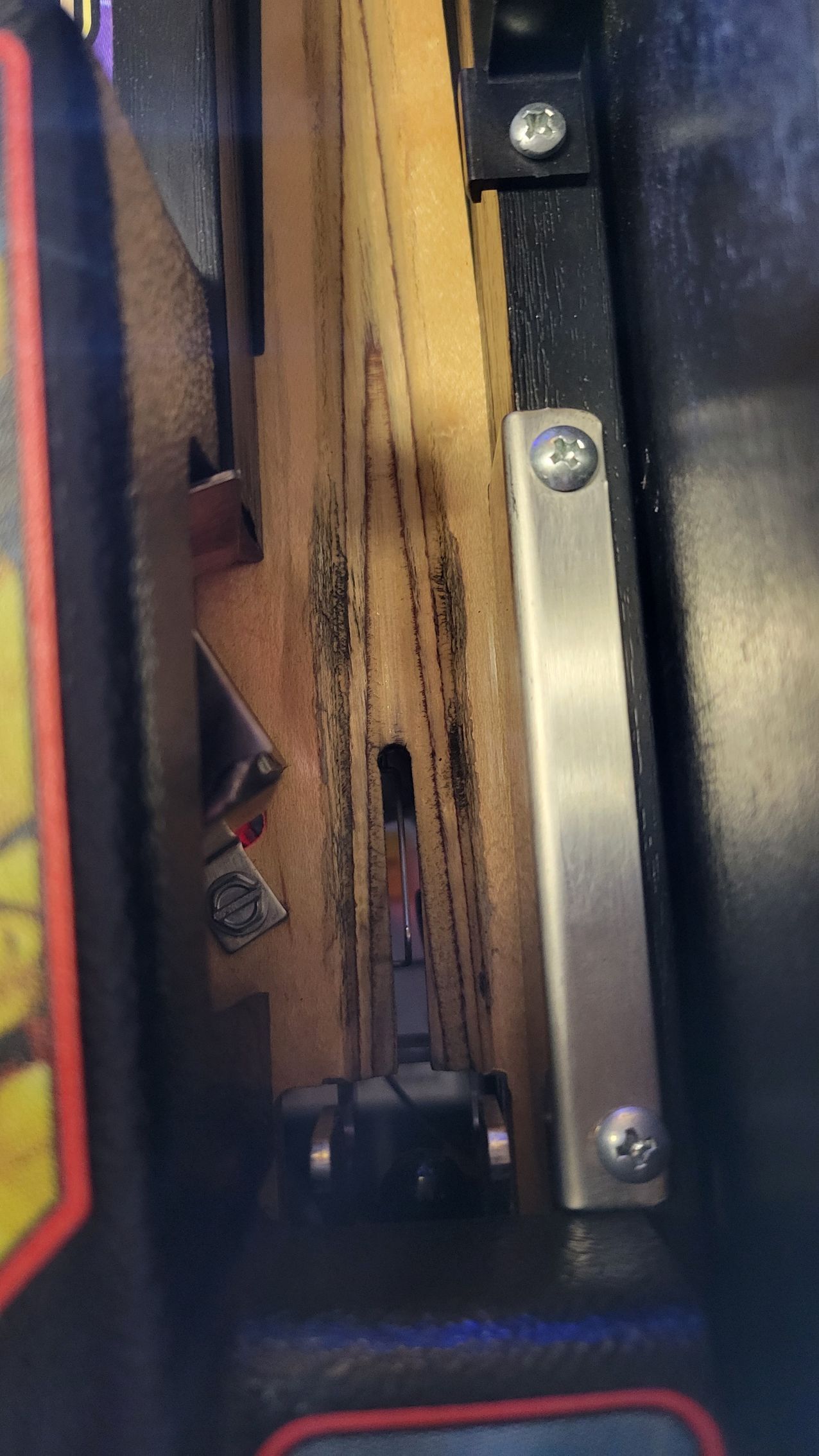 A close up of a machine that looks like a piano.