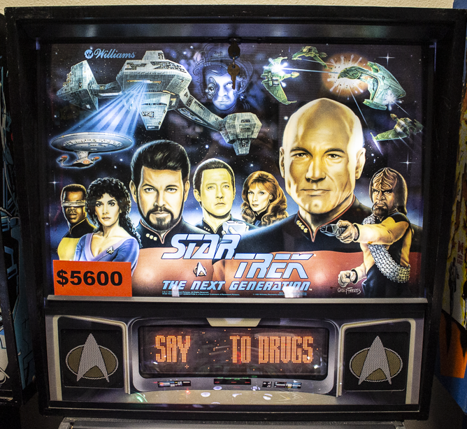 A star trek pinball machine that says say to drugs