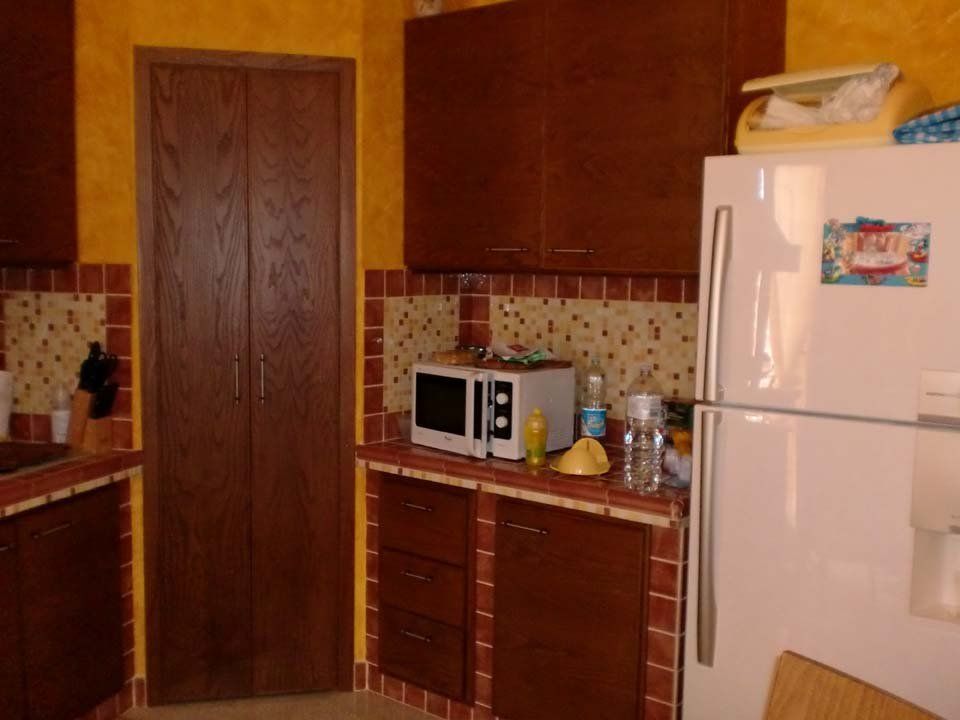 Cucina in legno scuro