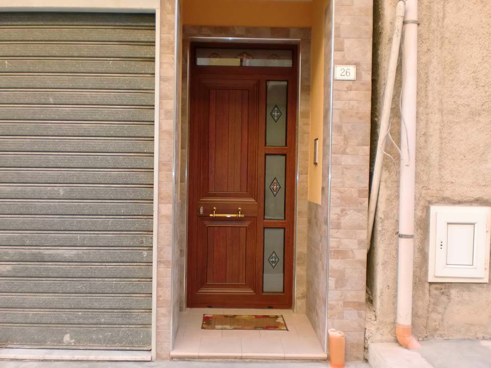 Ingresso e porta con vetri