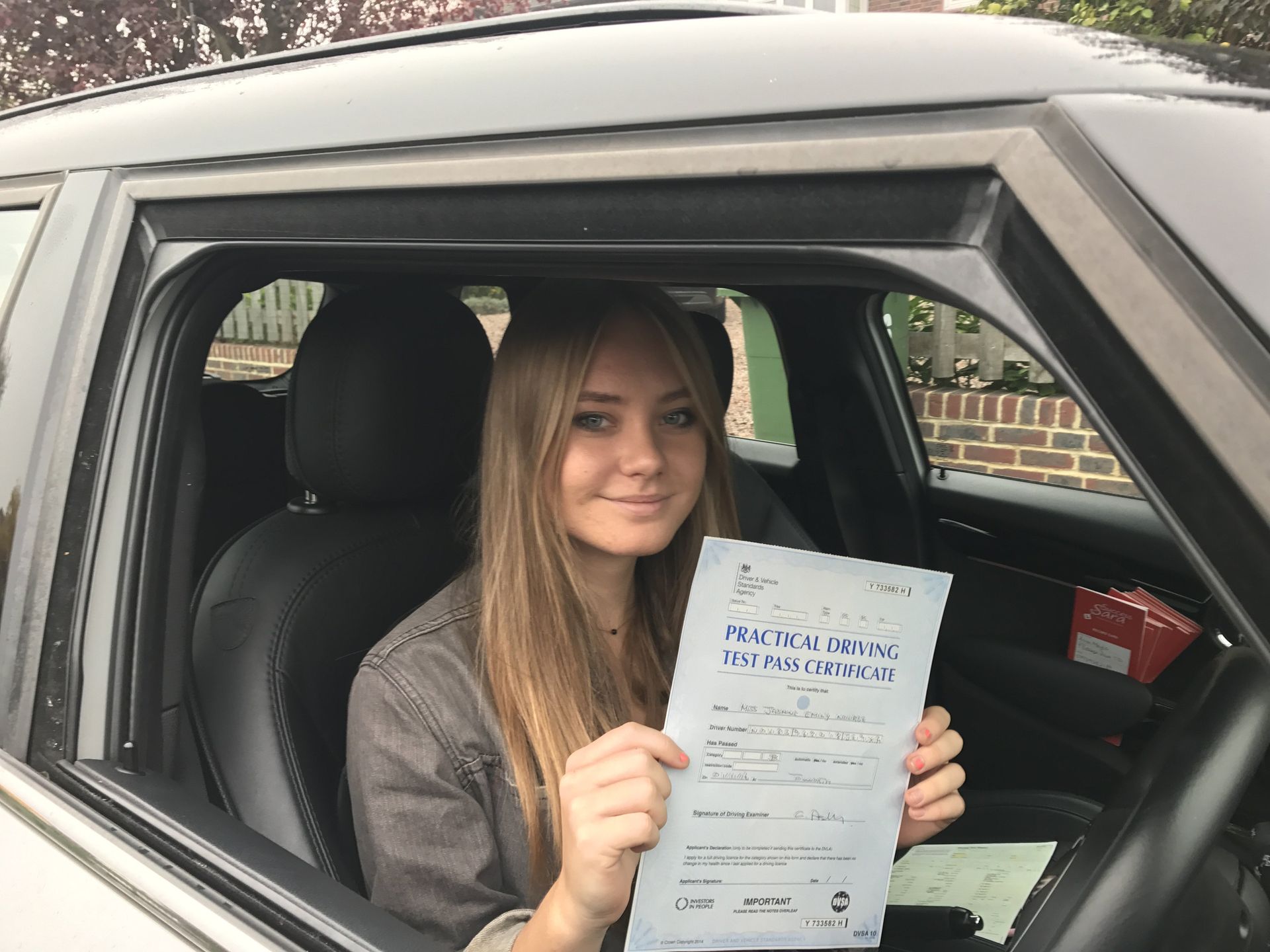 Driver training - Thames Ditton, Surrey - Success With Sara - passed
