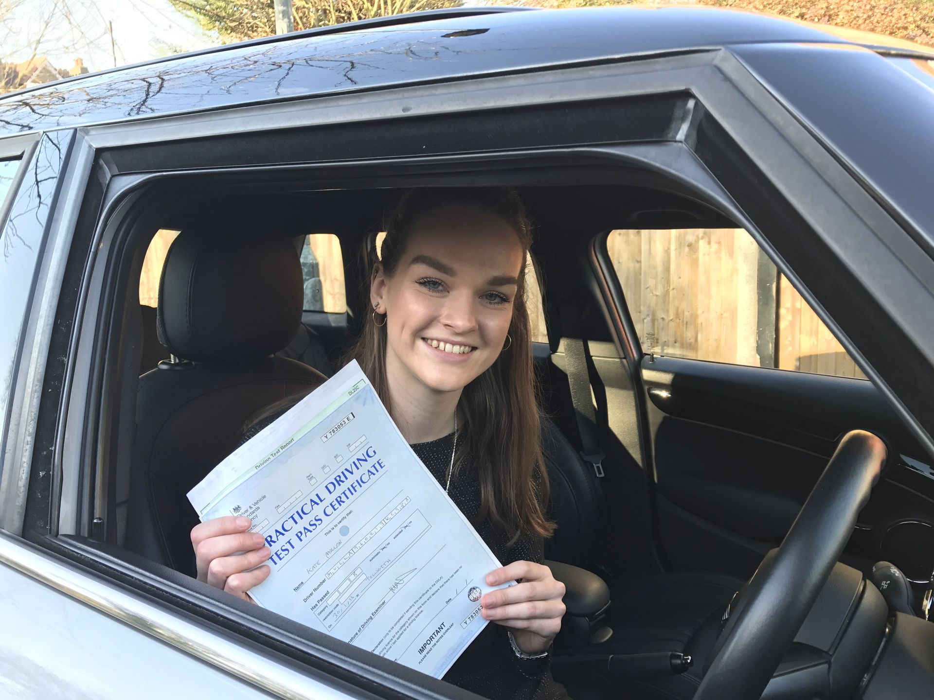 Driver training - Thames Ditton, Surrey - Success With Sara - passed