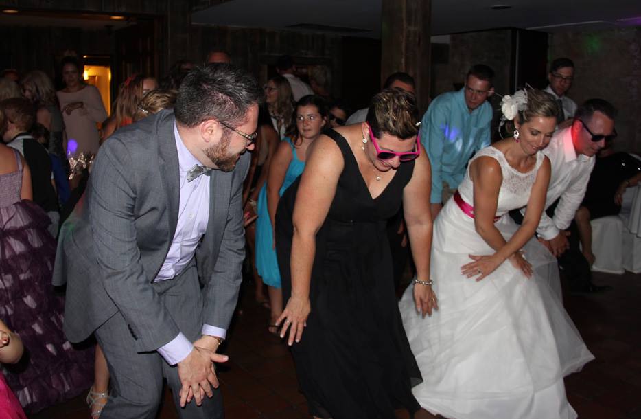Bride and groom dancing, Old Stone Inn, Niagara Falls