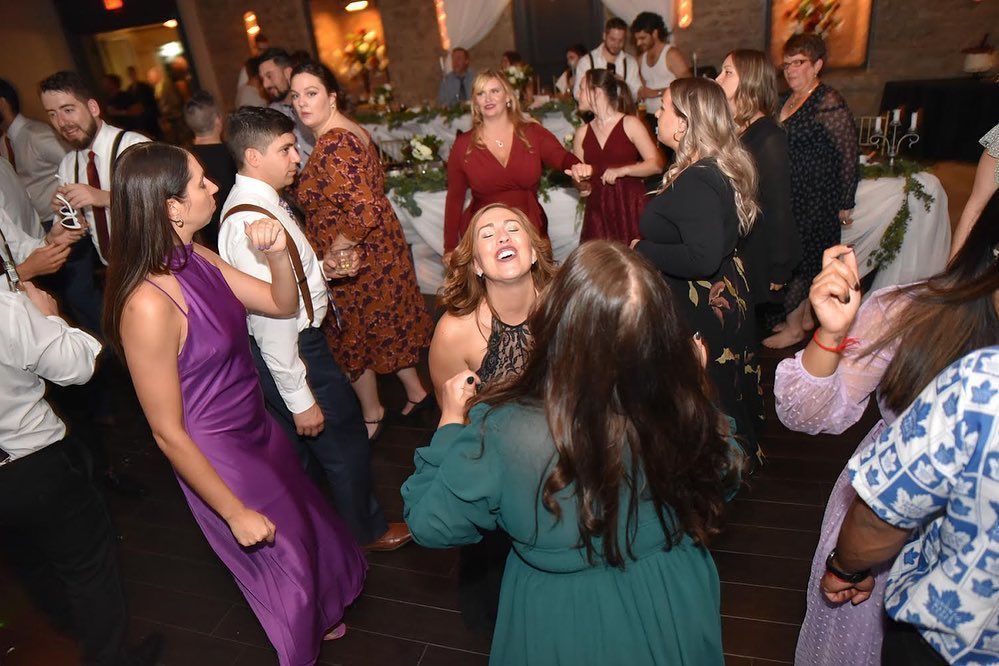 wedding dj service, St Catherines, Niagara on the Lake, Niagara Falls