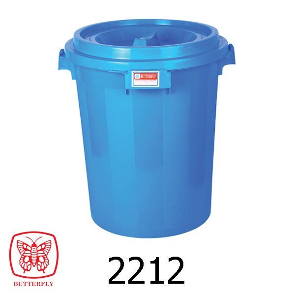 Plastic pail with cover