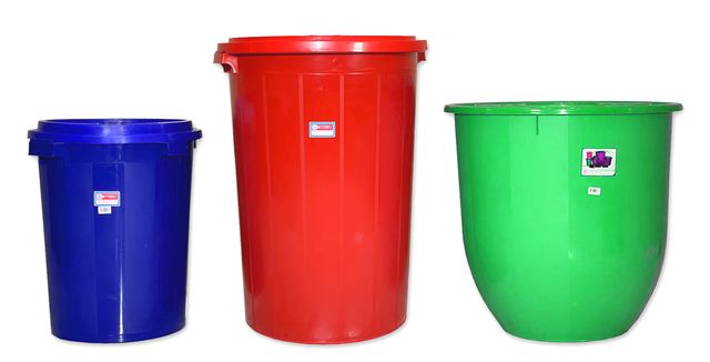 Plastic deals pail covers